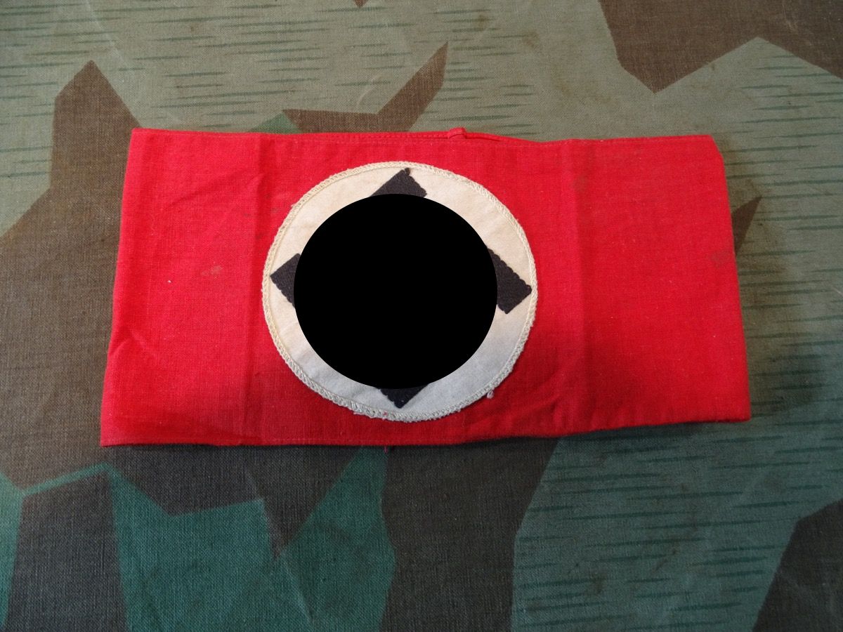 Armbinde für Parteiformationen, weißer Kreis aufgenäht, HK schwarz aufgekurbelt