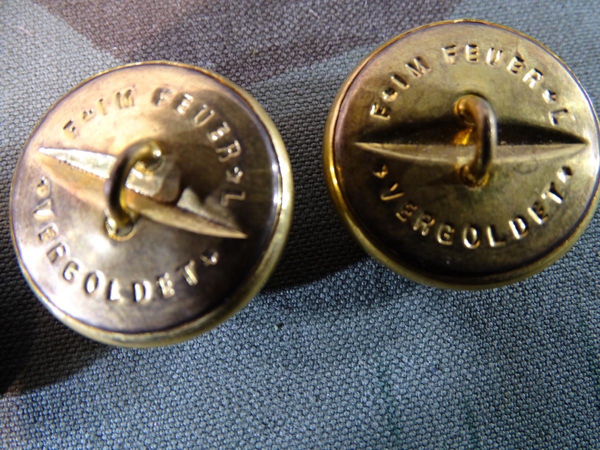 16 feuervergoldete 25 mm Kriegsmarine Ankerknöpfe, gleiche Optik aber gemischte Hersteller