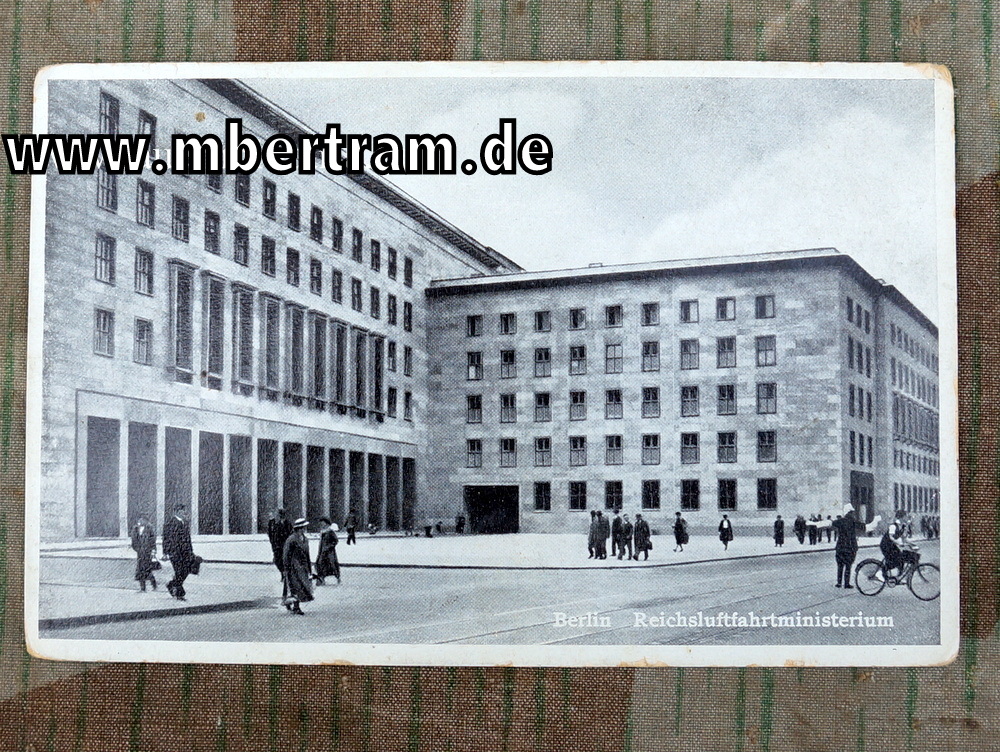 Eine Postkarte des Reichsluftfahrtministerium Berlin.