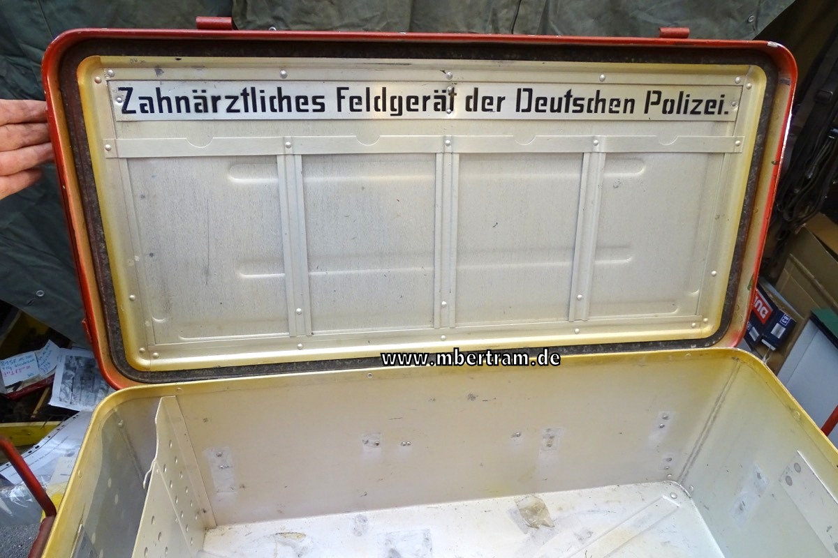 Kiste "Zahnärztliches Feldgerät der deutschen Polizei " 3. Reich