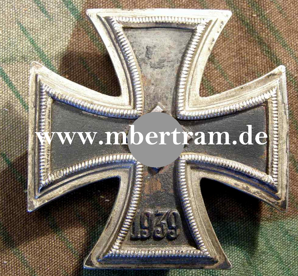 EK 1 2. WK. MIT NADEL, U-BOOT FRONTFERTIGUNG AUS EK 2