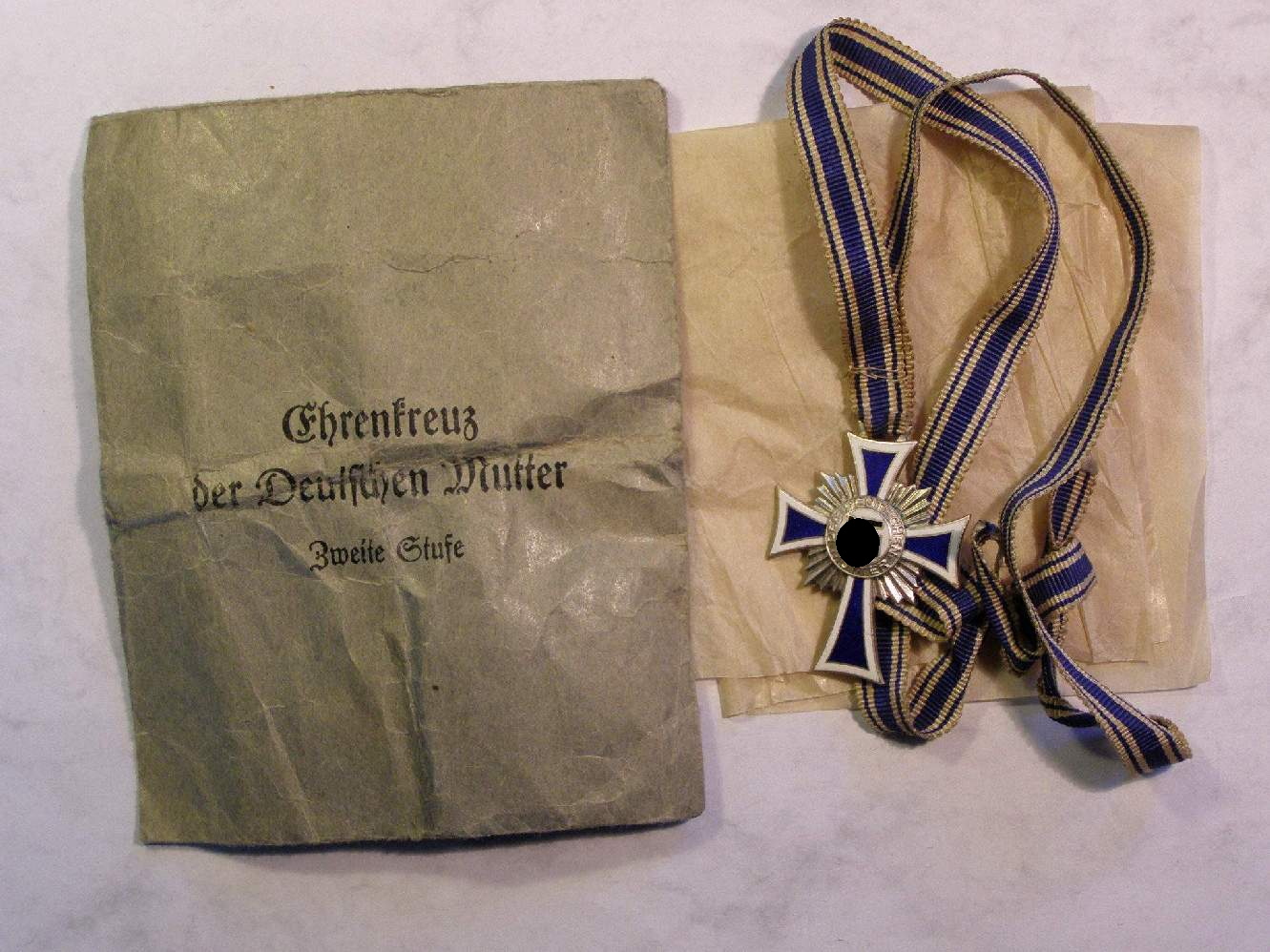 Mutterktreuz silber, Verleihungstüte, E. Ferd. Wiedmann