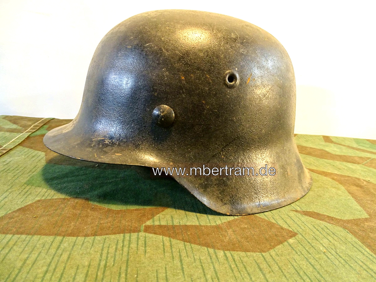 Wehrmachts Stahlhelm  M 42, weiterbenutzt bei Feuerwehr. Gr. 59