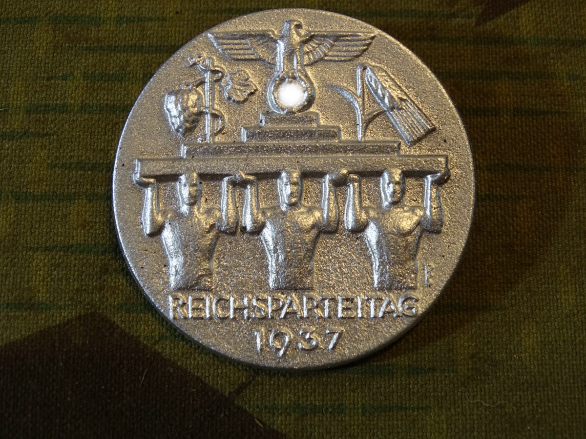 Veranstalltungs Abzeichen Reichsparteitag 1937, Aluminíum, Hst. : Brehmer Markneukirchen