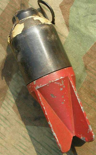 4025-1 5cm Deko Werfergranate, italienisch, 2. Weltkrieg, orig. Lack