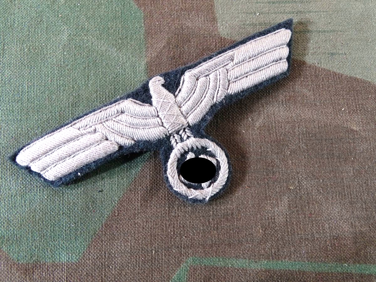 Brustadler Wehrmacht Heer für Offiziere und Portepee Unteroffiziere, handgestickt