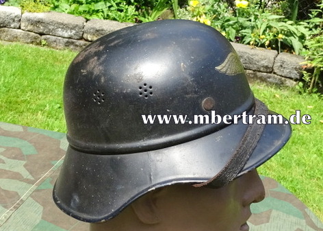 Luftschutzhelm, Gladiatorform m. Originalwappen
