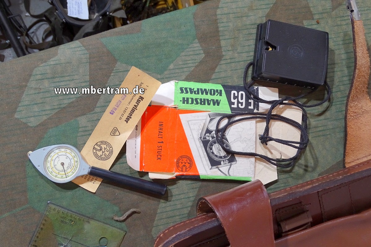 20305-2 DDR NVA Ledertasche Artillerie-Kommandeursbesteck mit Inhalt
