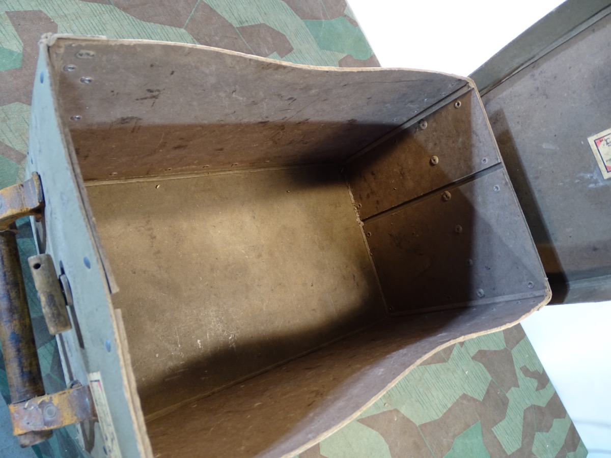 Luftwaffe 3,7cm Flak Munitionskiste aus Ersatzmaterial 1945 !! Luftwaffe 3,7cm Flak Munitionskiste aus Ersatzmaterial 1945 !!