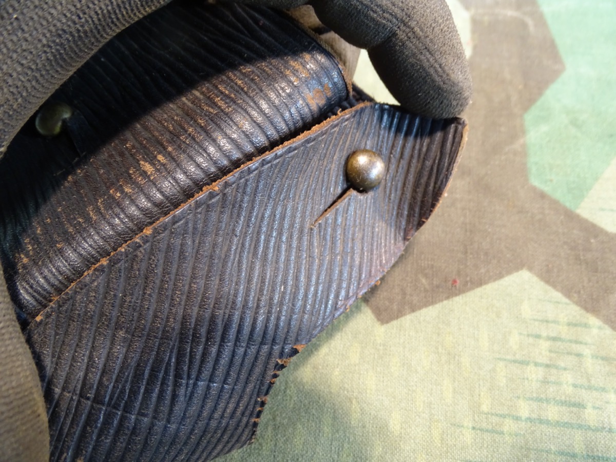 Tasche/ Holster M/85 für Reichsrevolver Bauart M 1885, späte Fertigung um 1916 in dünnerem Leder