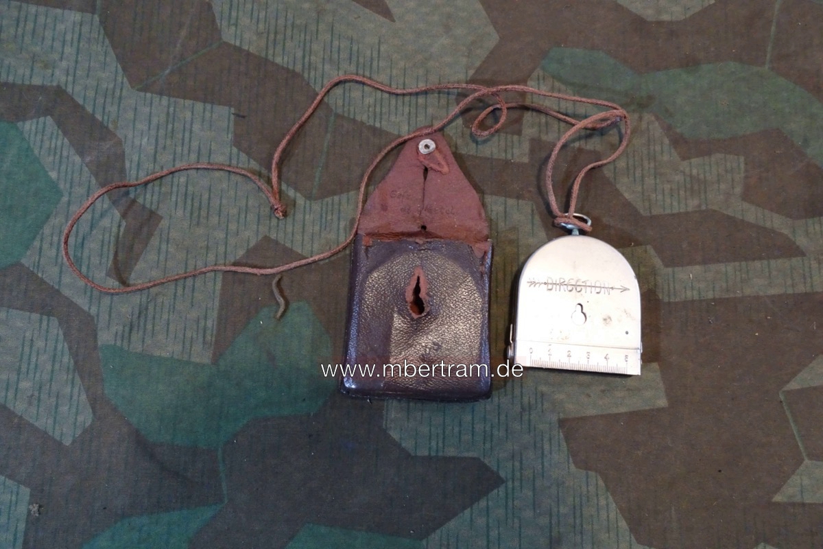 20382-1 Offiziers Marschkompass "Original Bezard" mit Schutzhülle