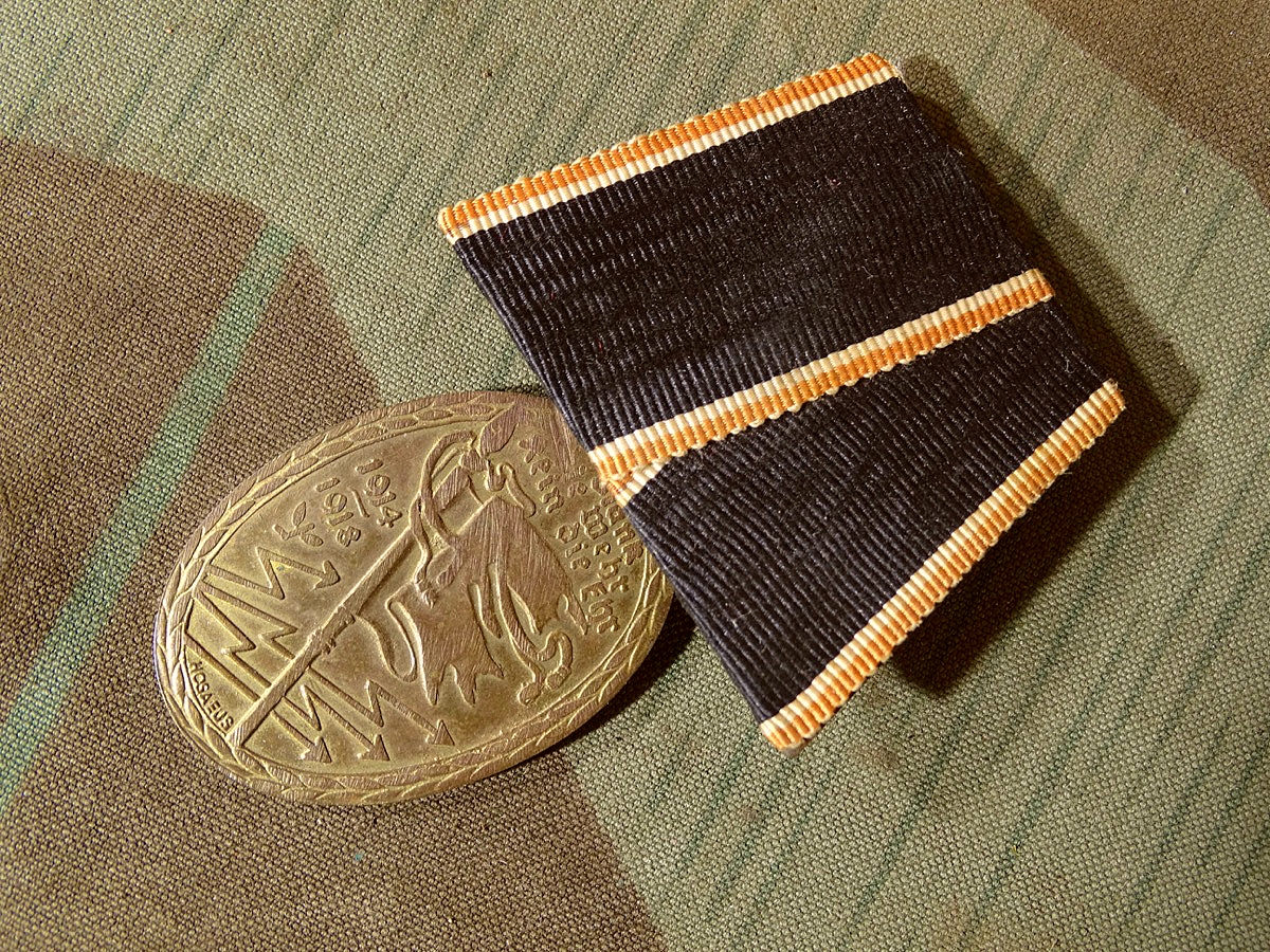 Kriegsdenkmünze des Kyffhäuser Bundes 1914-18,  an Einzelspange ” Blank die Wehr – Rein die Ehr ”