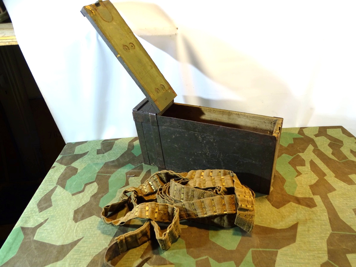 Holz Patronenkasten / Gurtkasten  MG 08 mit Stoffgurt,  1. Weltkrieg