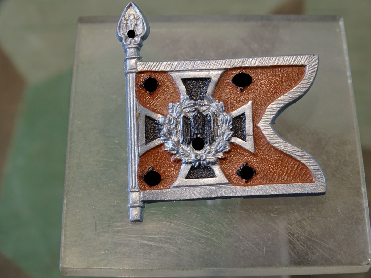 Standarte der Aufklärungsabteilung, " Fahnen und Standarten der Wehrmacht" WHW, März 1940