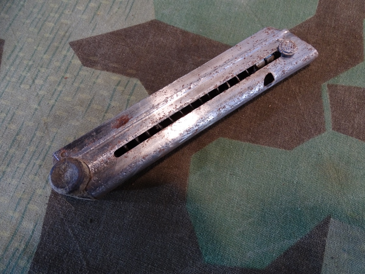 Original Luger P08 Magazin WK1 Fertigung mit Holzboden