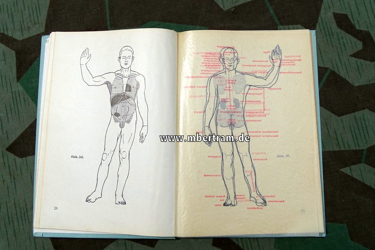 Amtliches Unterrichtsbuch über Erste Hilfe, 1942, 17 Aufla.147 S. Sehr gut erhalten