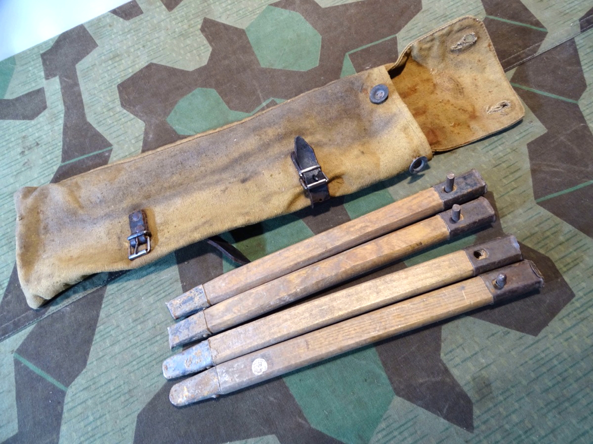Zelt Zubehör Tasche mit 4 Holz Zeltheringen 1. Weltkrieg, 1915
