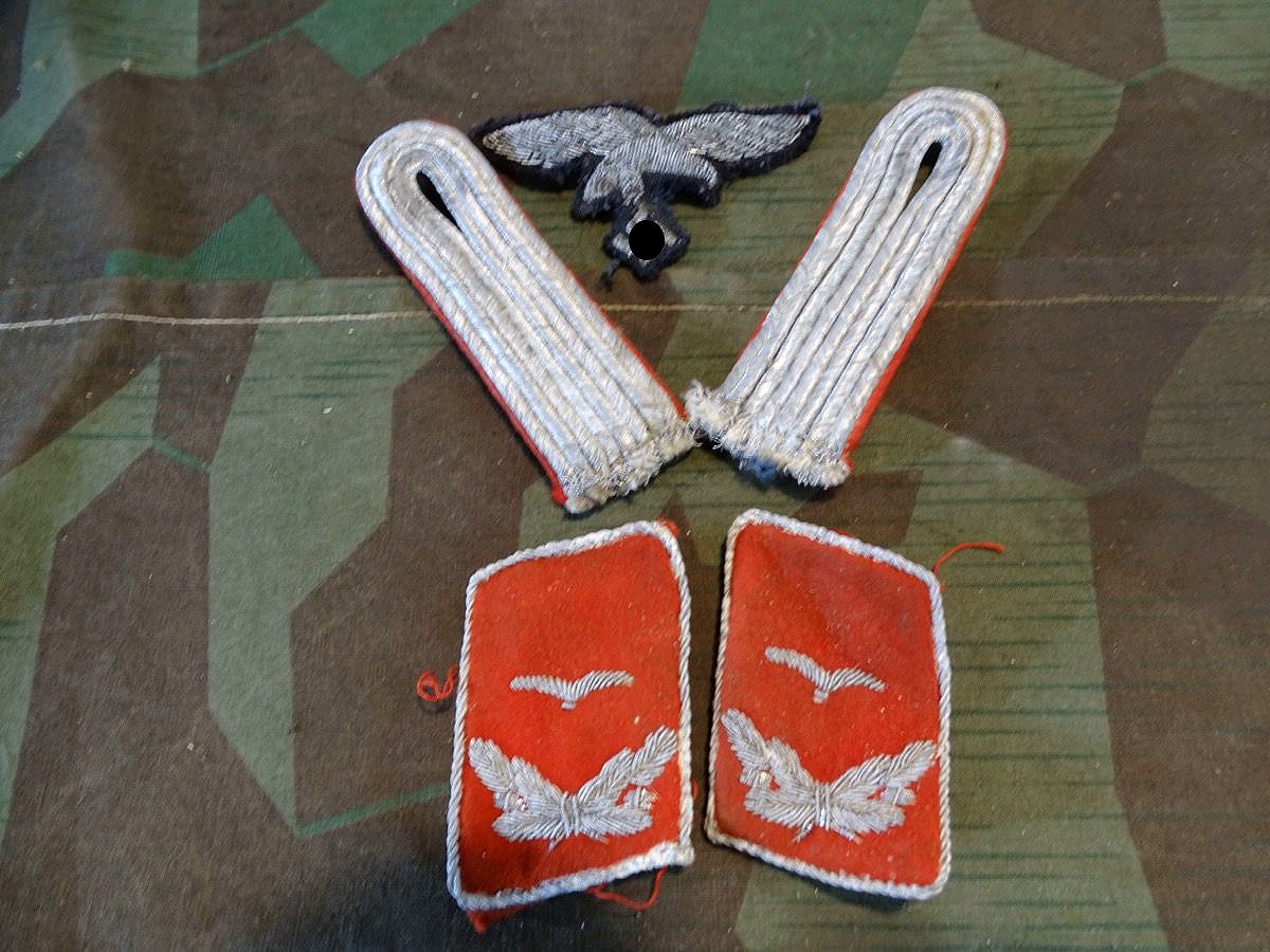 Effektensatz für einen Leutnant der Luftwaffen Artillerie / Flak , getragene Stücke, von der Uniform abgetrennt. 