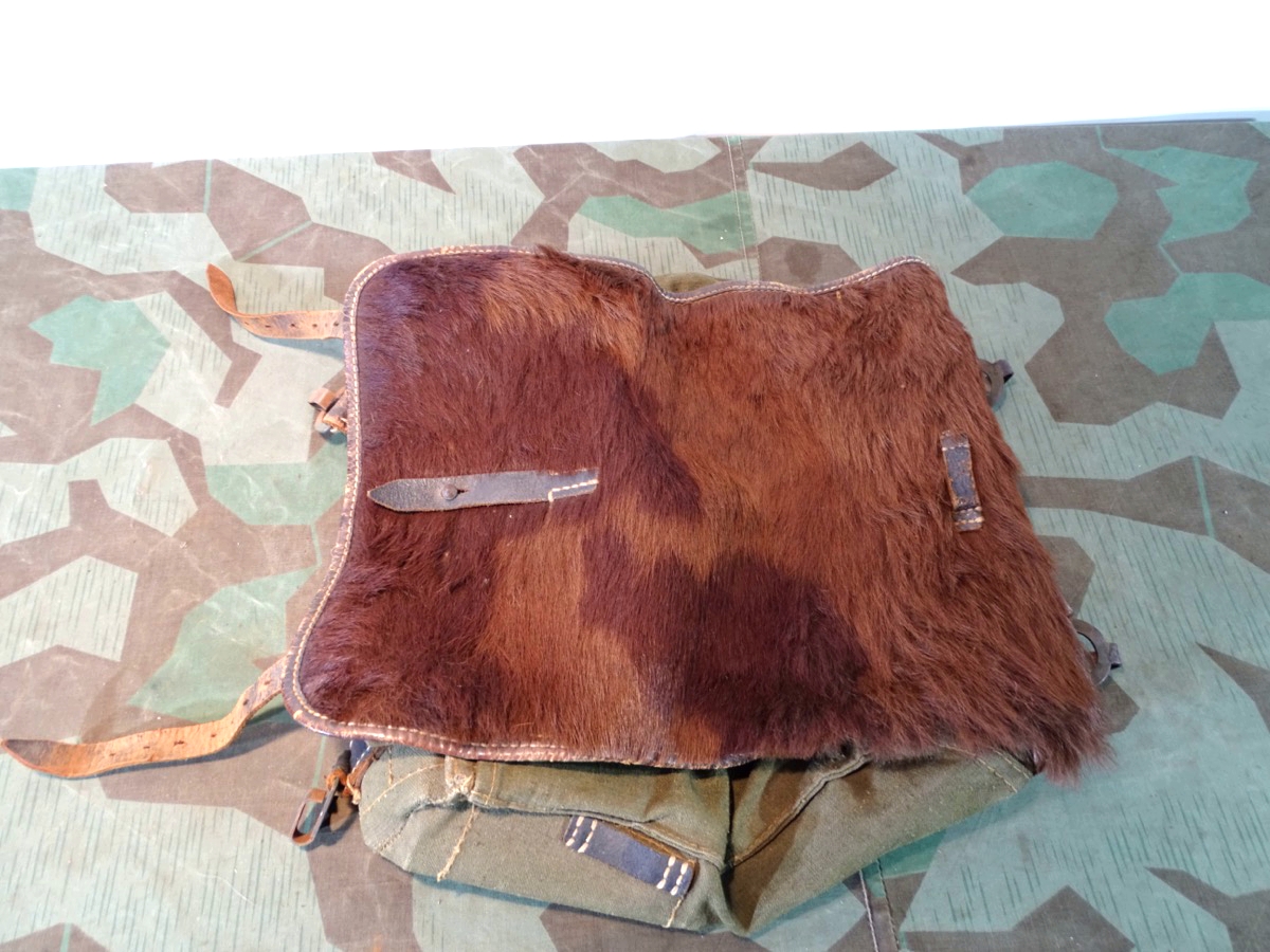 Wehrmacht / Waffen SS Tornister (Affe), Modell 39 um 1943/44 mit RB Nummer