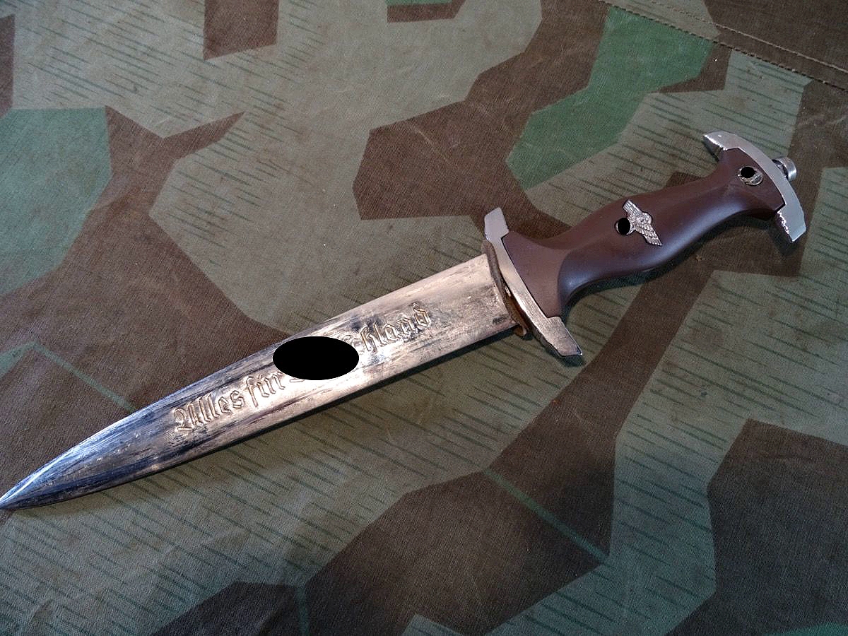 Replik: SA Dienstdolch M 33 mit Devise, RZM M7 7/37 beiden Griffabzeichen ohne Scheide