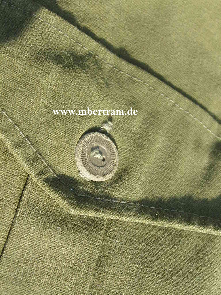 Waffen SS / Wehrmacht Heer: grünes Uniform Hemd