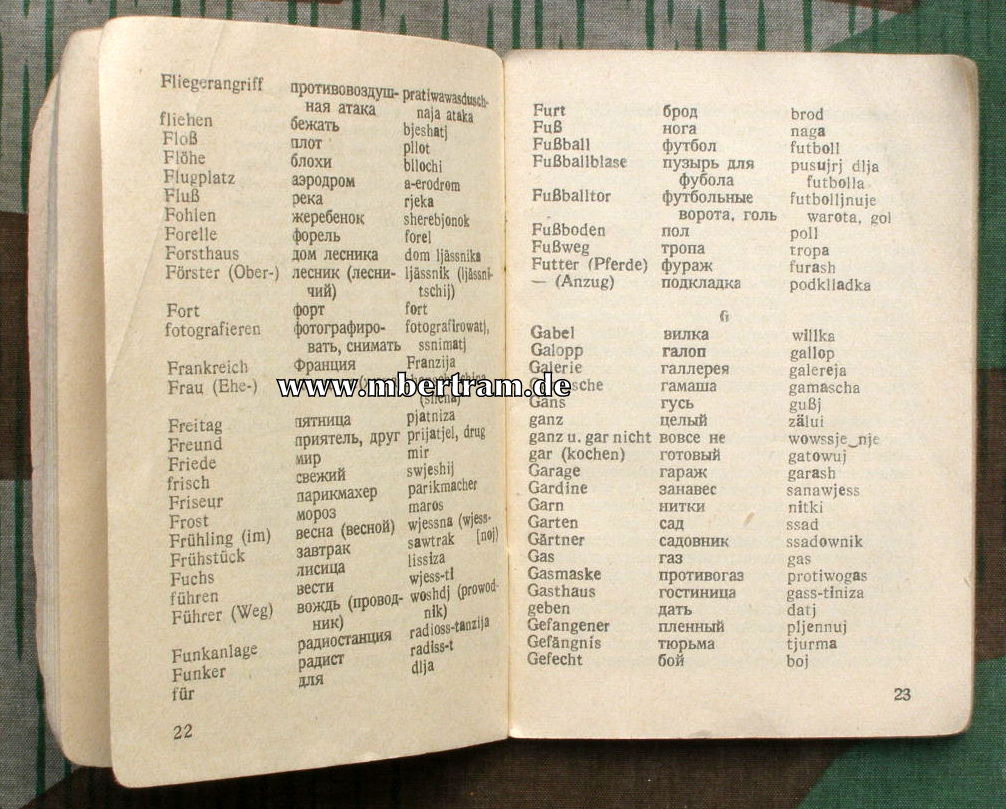 Deutsch- Russisches Soldaten Wörterbuch 1941.
