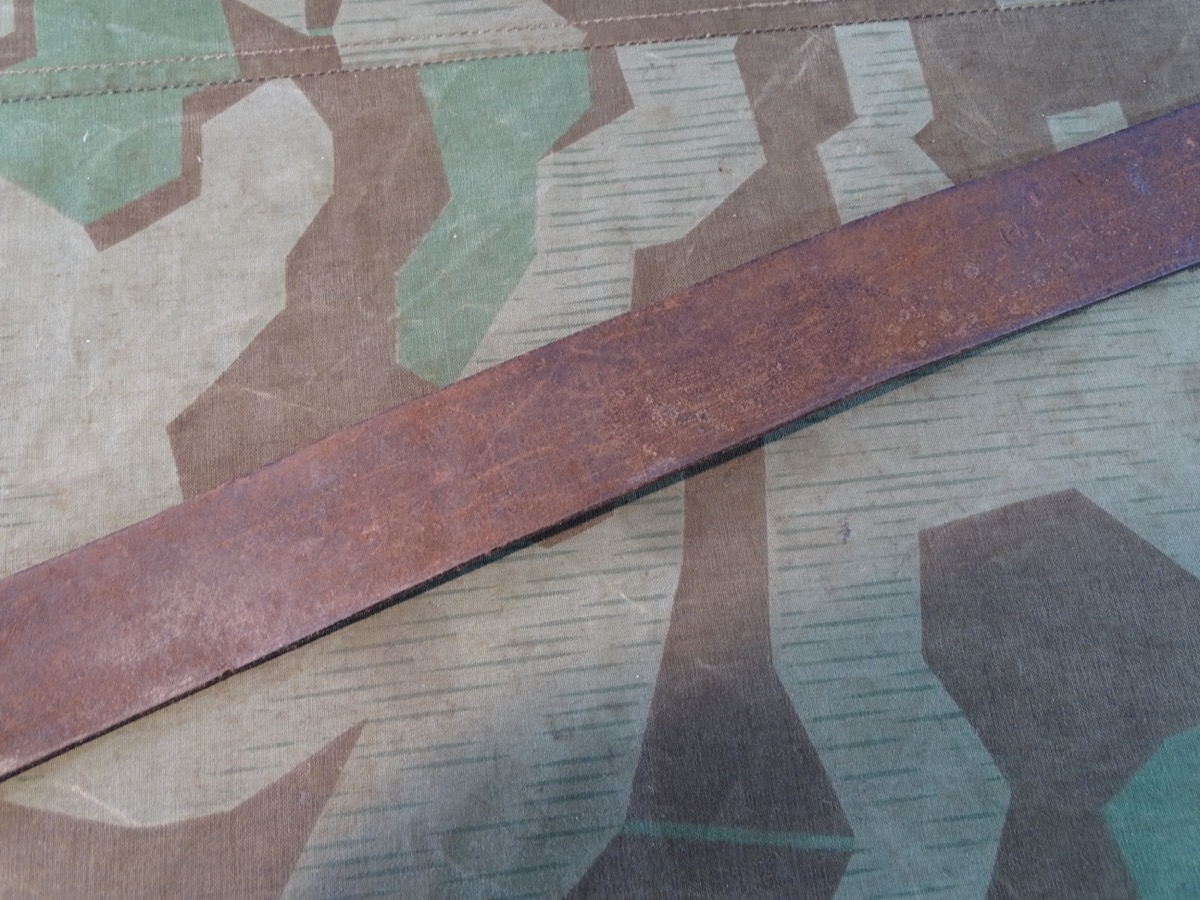 Koppelriemen, vernickelte Eisen Schließe für 1. Weltkrieg, Weimar, SA, NSKK, HJ, SS, ca. 110 cm Koppelriemen, vernickelte Eisen Schließe für 1. Weltkrieg, Weimar, SA, NSKK, HJ, SS, ca. 110 cm