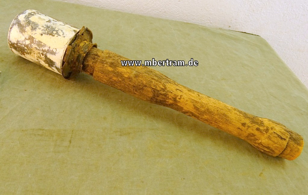 Wehrmacht / Waffen SS:  Bastlerstück Stielhandgranate M 24, Originalteile