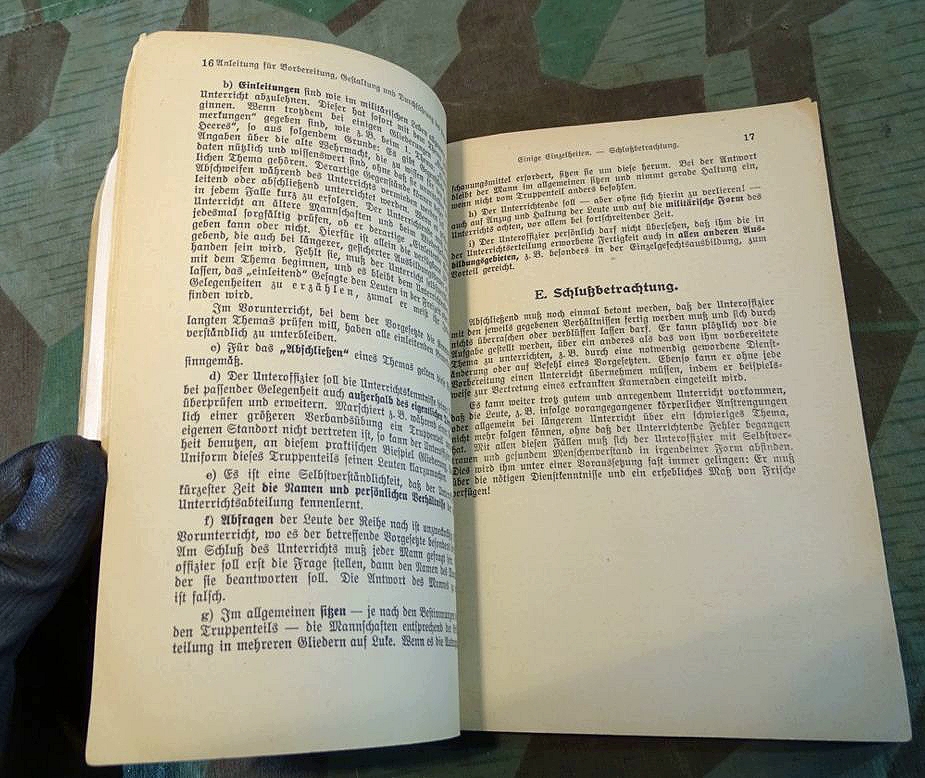 Unteroffizierthemen, ein Handbuch für den Unteroffiziersunterricht 1940. 