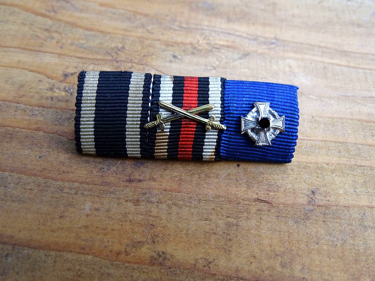 3er Bandspange, Bandschnalle. EK2 1914, Ehrenkreuz f.Frontkämpfer, Treudienst Ehrenz.