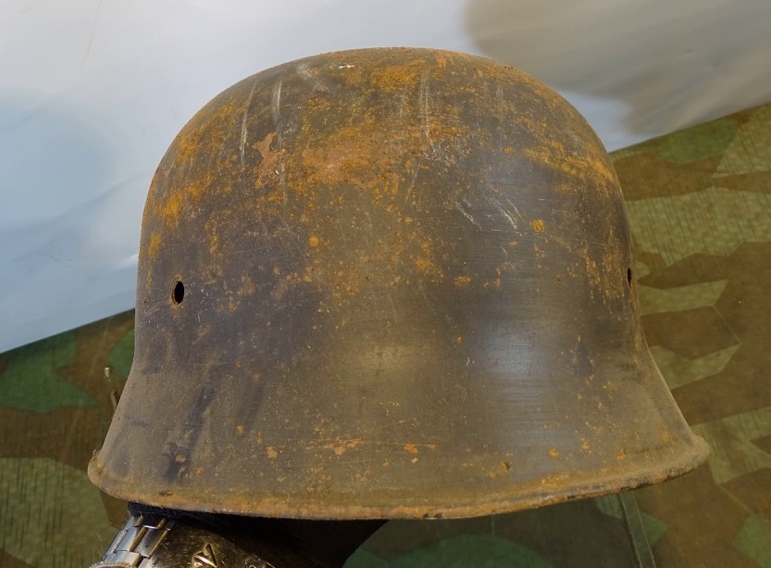 Luftschutz Helm in Feuerwehr Form mit Wappen mit entferntem HK