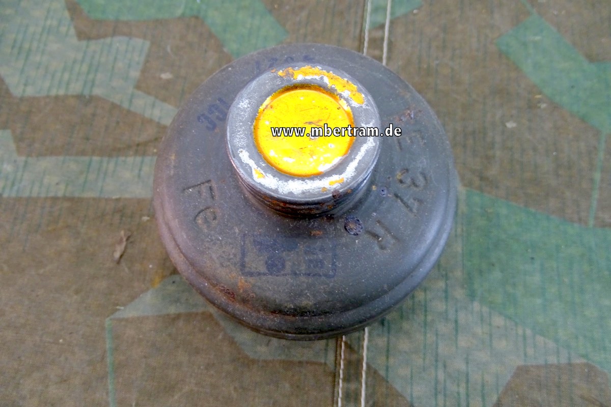 Gasmasken Filter FE 37 Wehrmacht, unbenutzt,  mit Verschlusskappe, 1941