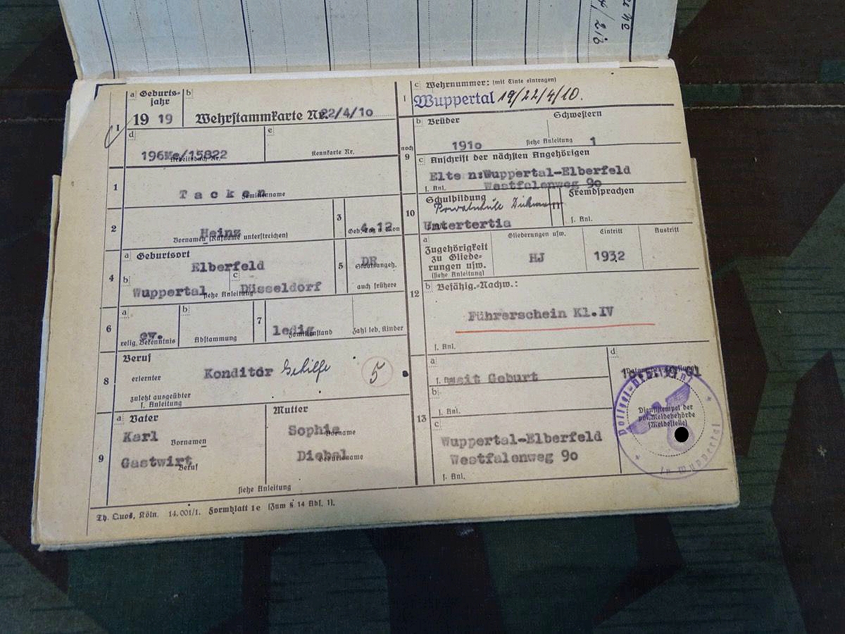 Wehrstammbuch Gefr. Heinz T. Panzer. Gren E. Btl. 4 Wehrstammbuch Gefr. Heinz T. Panzer. Gren E. Btl. 4