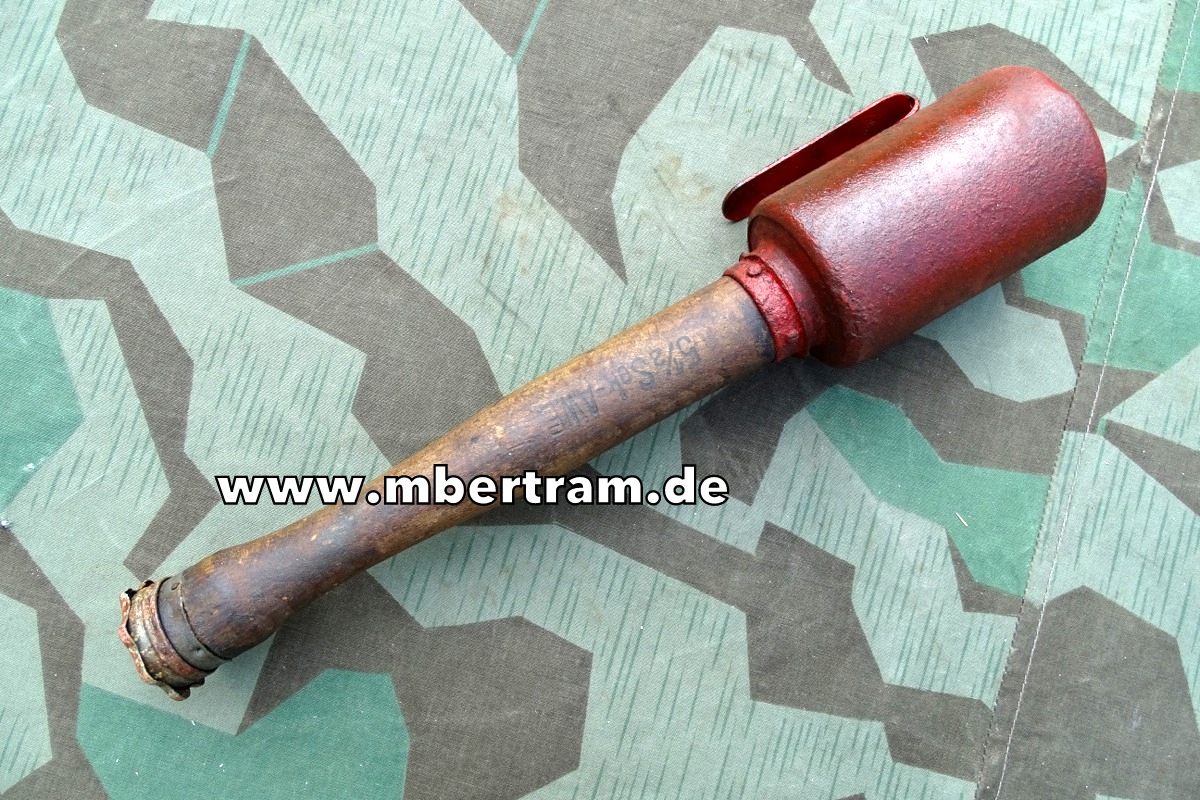 Deutsche Übungs Stielhandgranate M 15 - für pyrotechnischen Knallsatz.