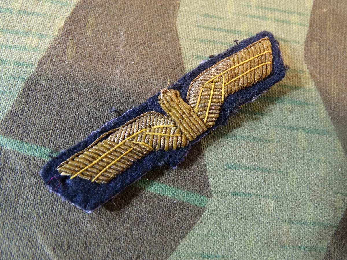 Kriegsmarine Offiziers Mützenadler ohne HK, Metallfaden. handgestickt. 
