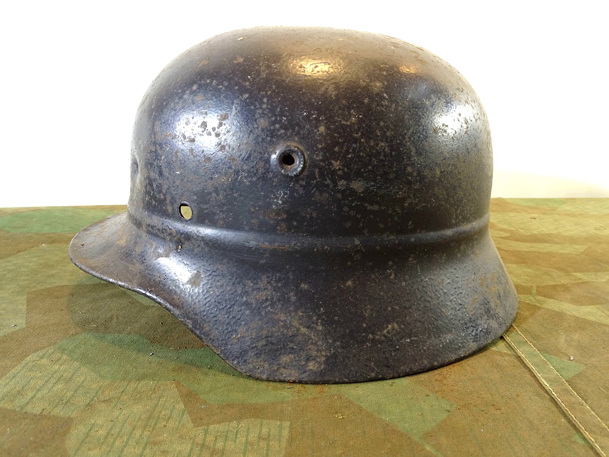 Luftschutz oder Wehrmachts Stahlhelm ( Kradmelder Helm ) Q64 schwarz, Kopiewappen