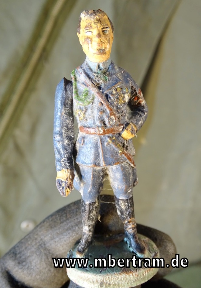 Elastolin - Hermann Göring in blauer Luftwaffen Uniform, stehend