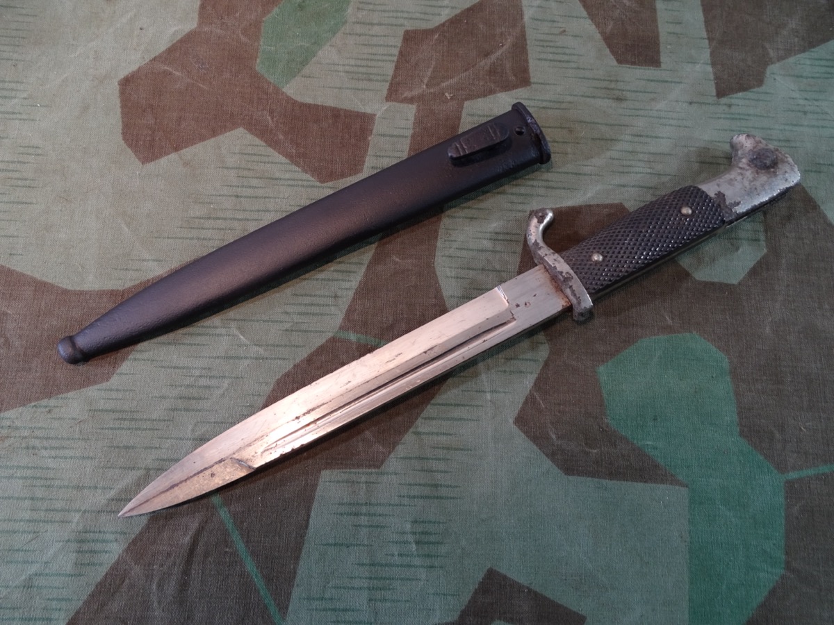 Extra Seitengewehr KS 98 , Griff stark korrodiert.  Griffschalen, Scheide, Klinge nutzbar