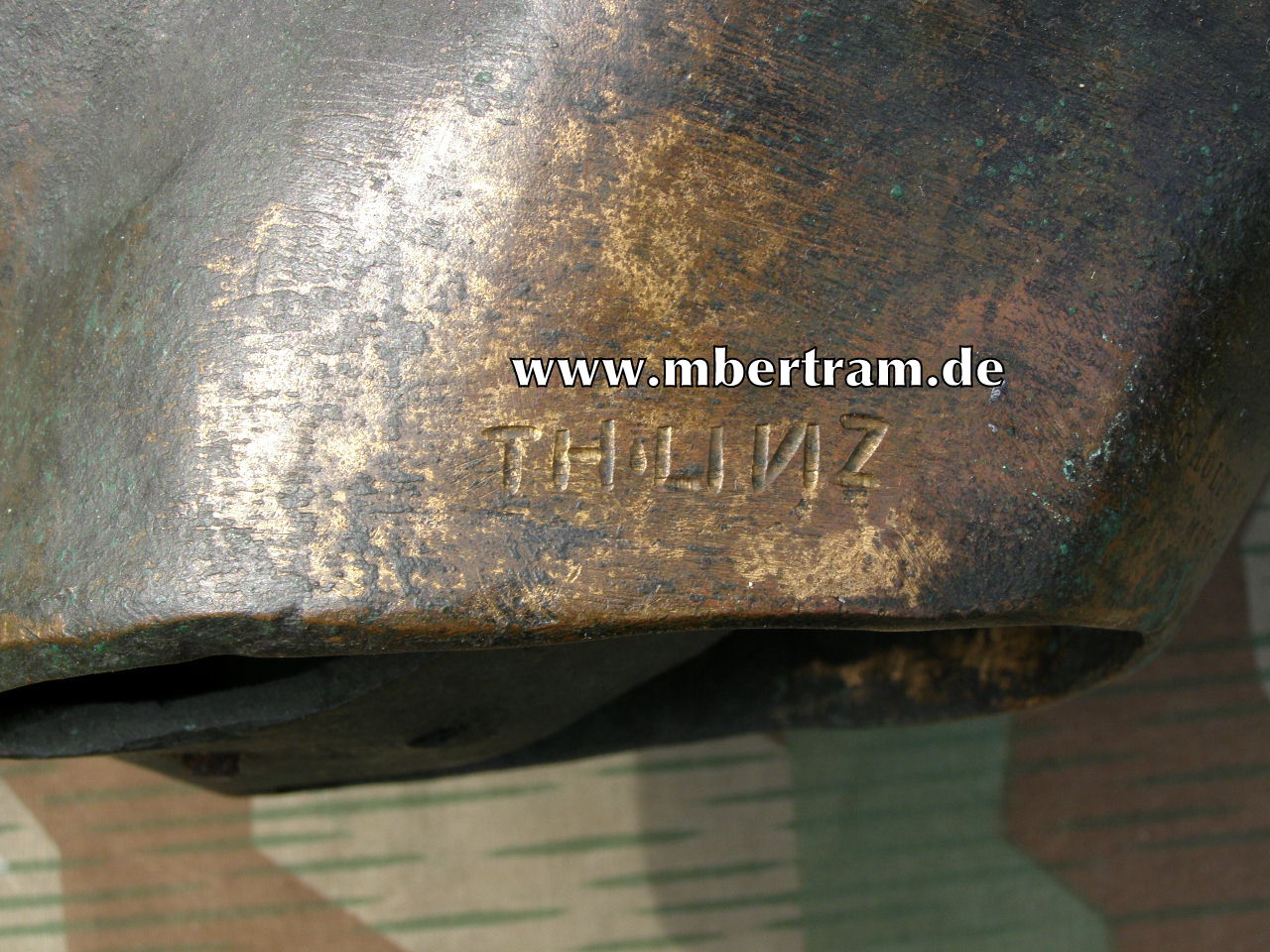 Adolf Hitler - große Bronzebüste, fast 1:1, signiert "Th. Linz"
