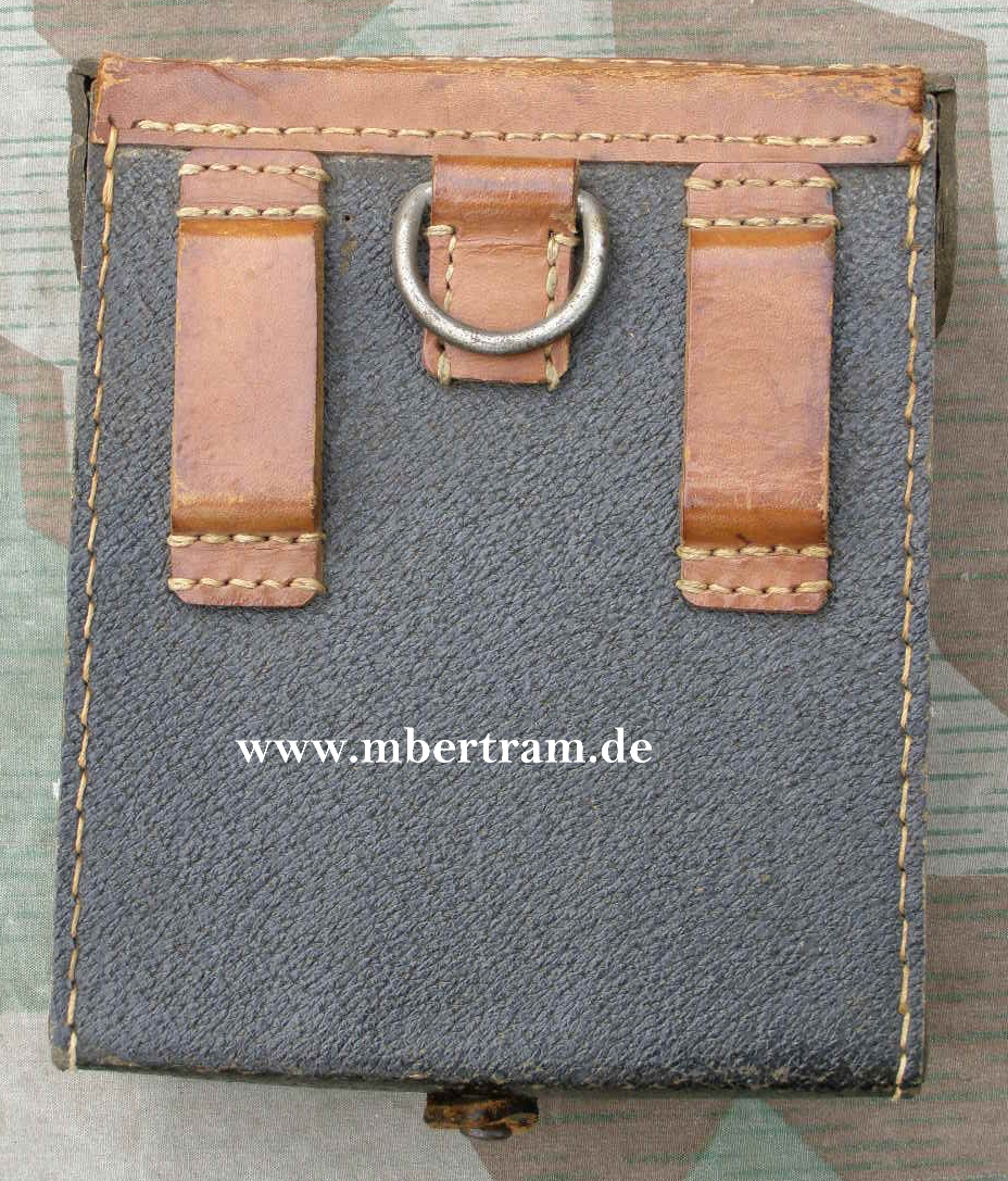 10332-4 WH MG 42 Zubehörtasche, 1944/45 Ersatzstoff, gefüllt