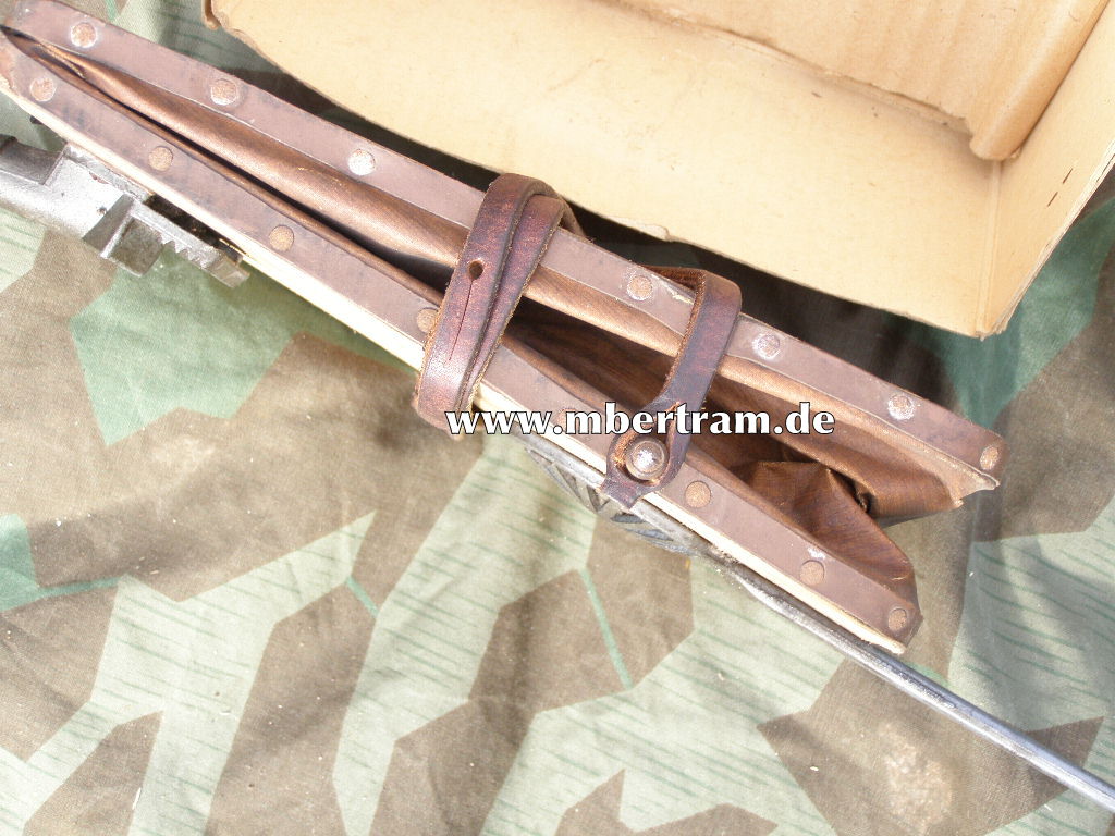 13513-14 Komplettes Luftschutz Gasjäckchen in Originalkarton