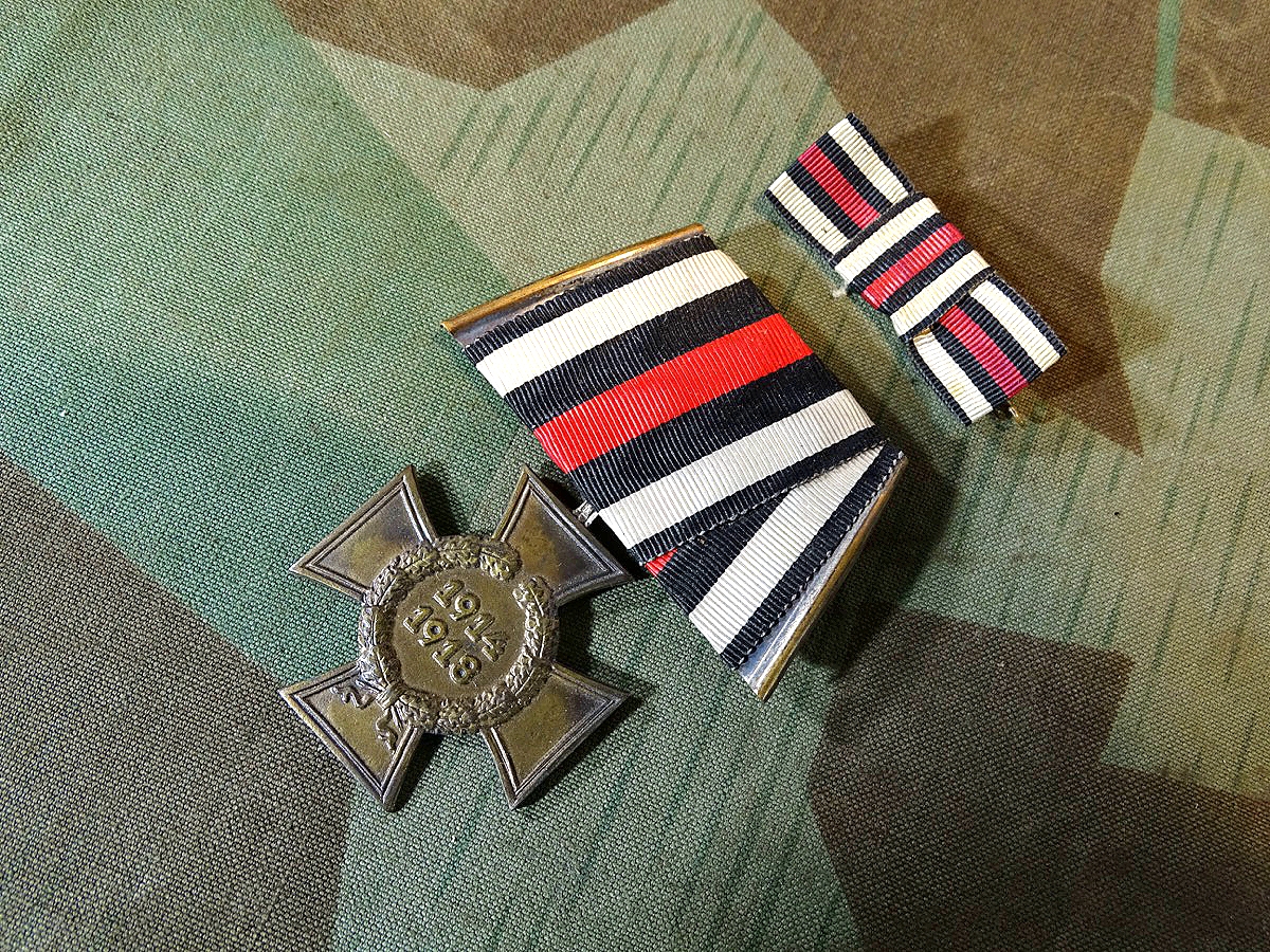 Ehrenkreuz für Kriegsteilnehmer 14/18  Hst.: W - Wernstein Jena, Einzelordensspange u Bandschleife