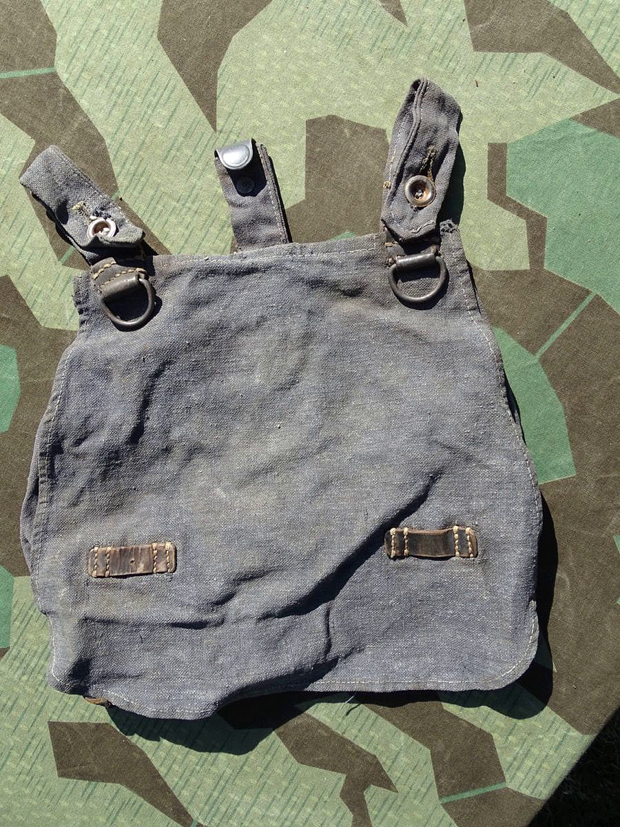Brotbeutel Luftwaffe blaugrauer Stoff, Lederbesatz um 1943/44