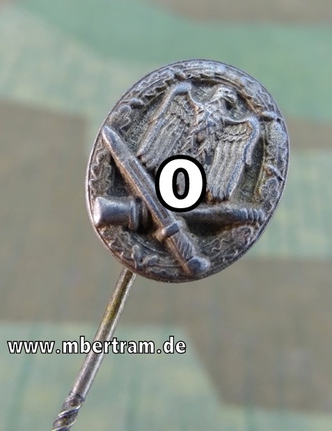 Allgemeines Sturmabzeichen -Miniatur, 17 mm, Buntmetall, versilbert, Variante- nicht durchbrochen 