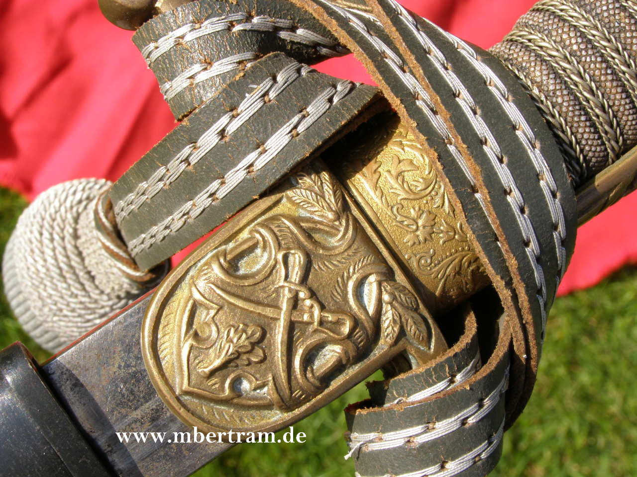 10384-20 Infanterie Offizierssäbel, Löwenkopfgriff, gekreuzte Säbel