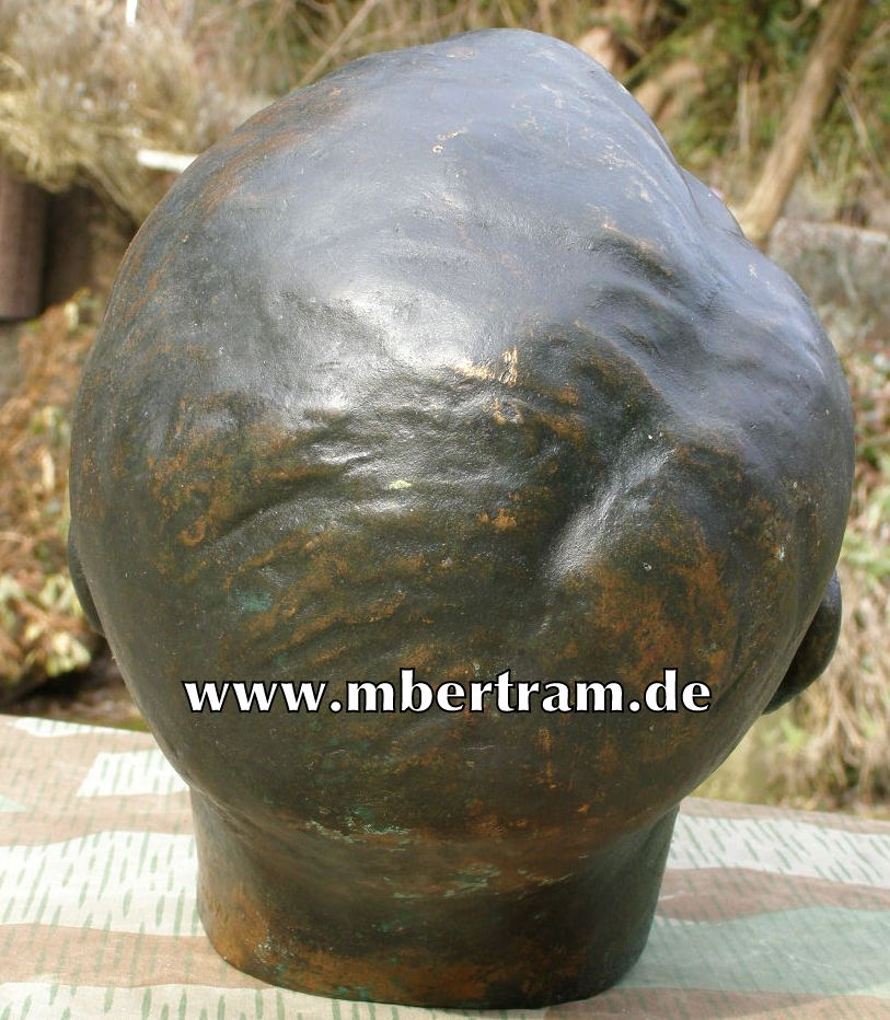 Adolf Hitler - große Bronzebüste, fast 1:1, signiert "Th. Linz"