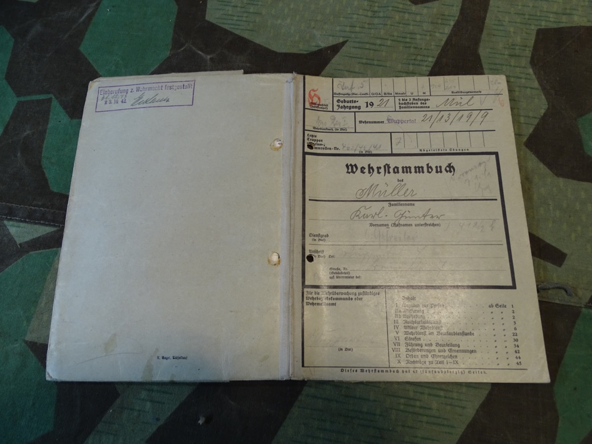 Wehrstammbuch K.G.Müller MG Kp. Inf.Rgt.326, ISA, Verw. Abz Schw. U Silber, Ostmed. 