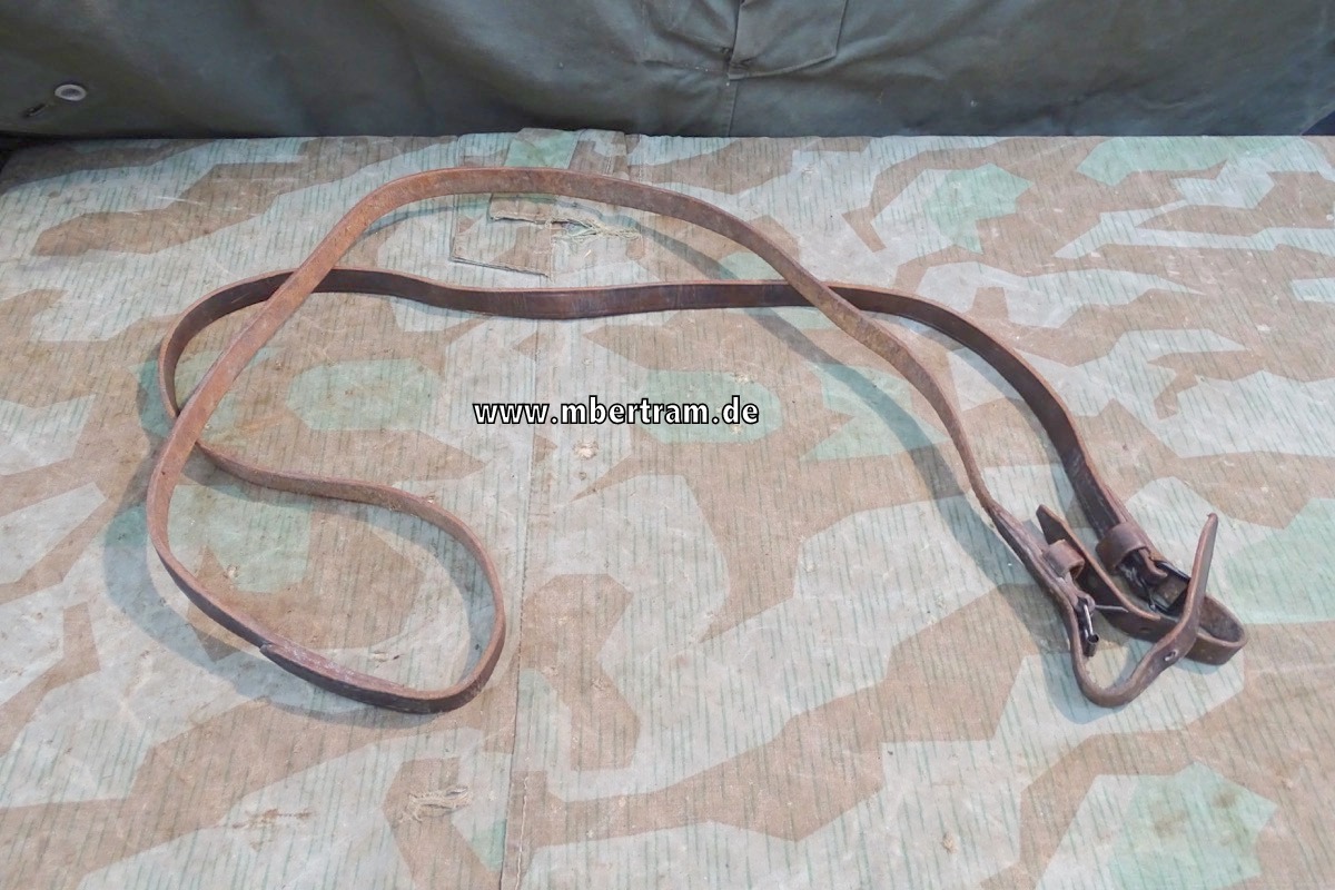 WH Kavallerie  Halfterriemen/ Zügel ca. 247 cm, Hst. Code von 1941