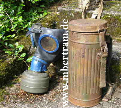GASMASKE IN TARNFARBENER DOSE, pfk 44, btc 44