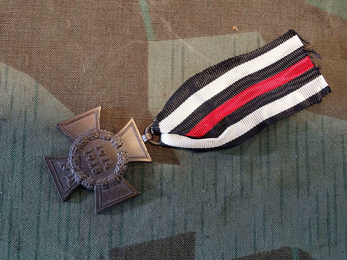 Ehrenkreuz für Kriegsteilnehmer 1914/1918 mit Band R.V. 61 Pforzheim